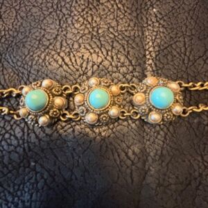 Vintage metal chain Bracelet w/ stones- Cute